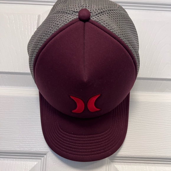 Hurley Trucker Hat - Picture 4 of 5